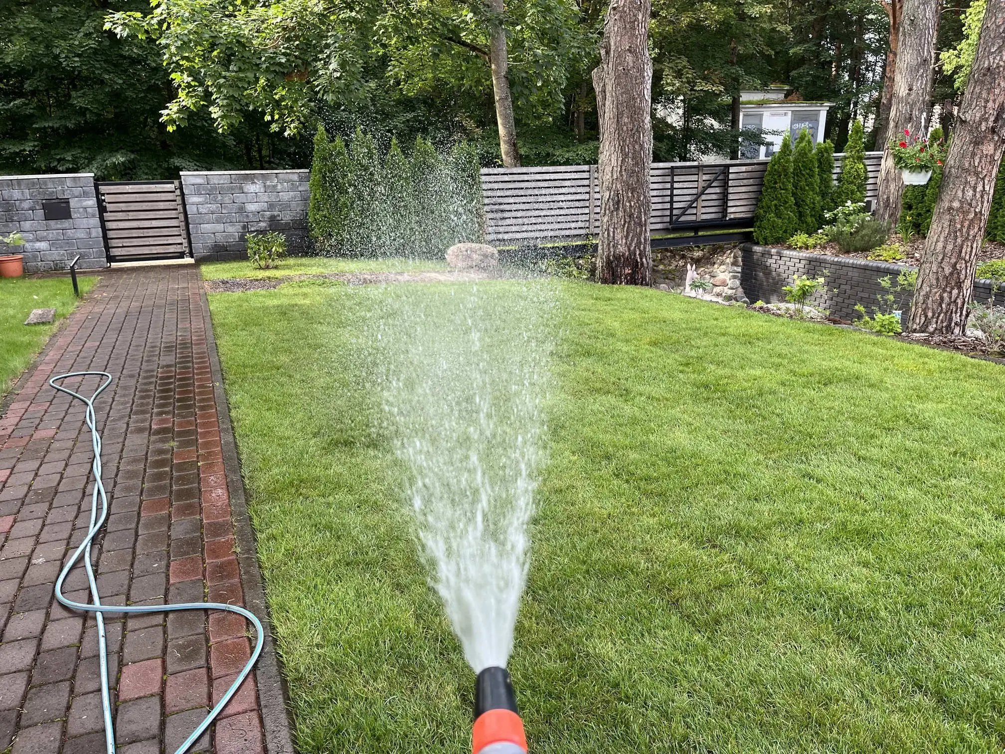 Уход за садом